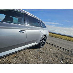 Napisi mi neki tekst